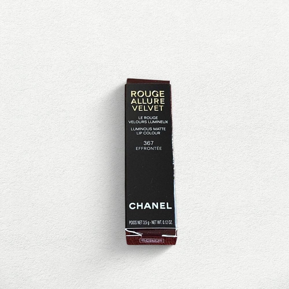 Chanel Rouge Allure Velvet Lip Colour in 367 Effrontee
